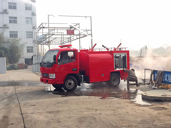 東風小型消防車 微信圖片_20171229092407.jpg