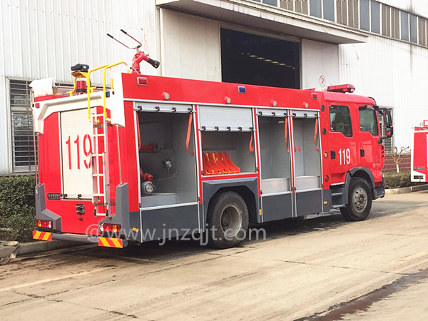 罐體內藏式水罐消防車 微信圖片_20180419081152.jpg