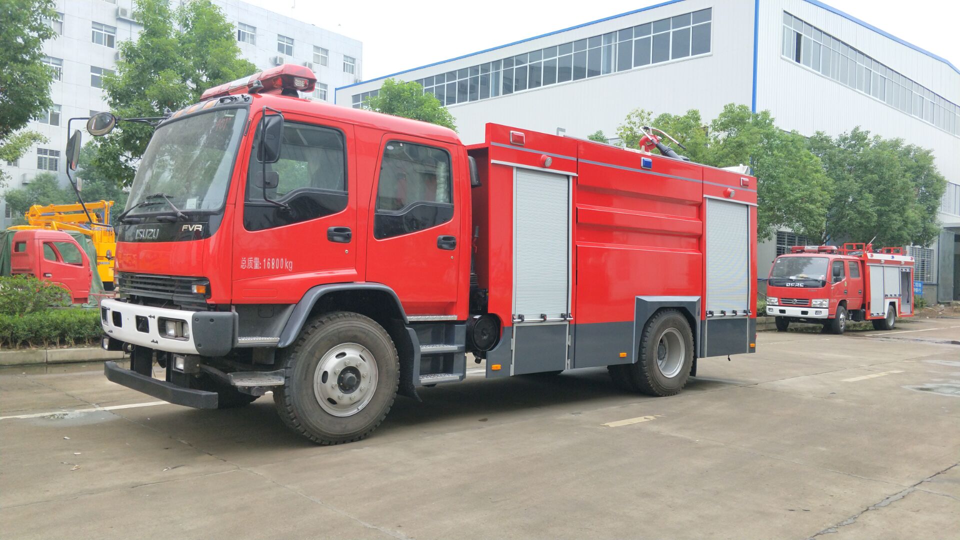 五十鈴單橋泡沫消防車 7AA04D9537F11E8256551F3BB535F37C.jpg
