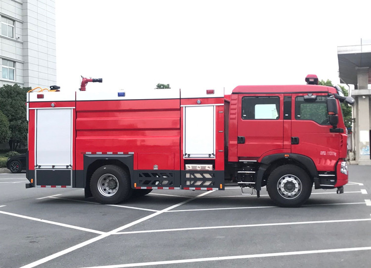 消防車(chē)圖片g 47C0675F0A4FE4C4D68ECB1066E91E42.jpg